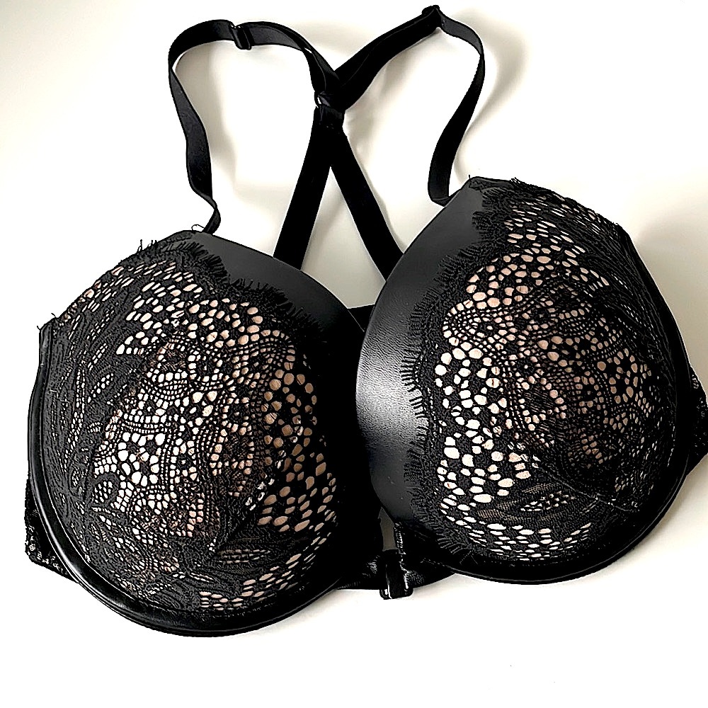 NEW Victoria’s Secret very sexy push up bra faux leather cage back opal stud 32F